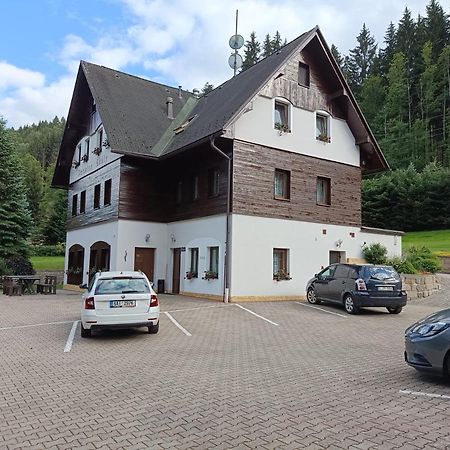 Pension Skaly Teplice nad Metují Eksteriør billede